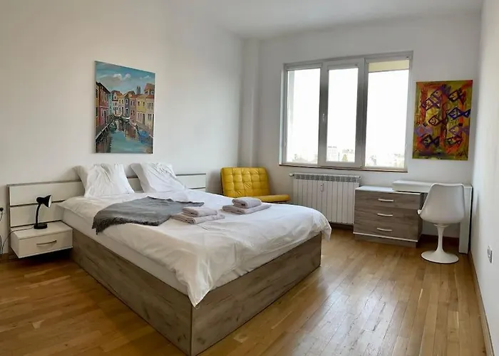 2Bd On Vitosha Street By Cosher