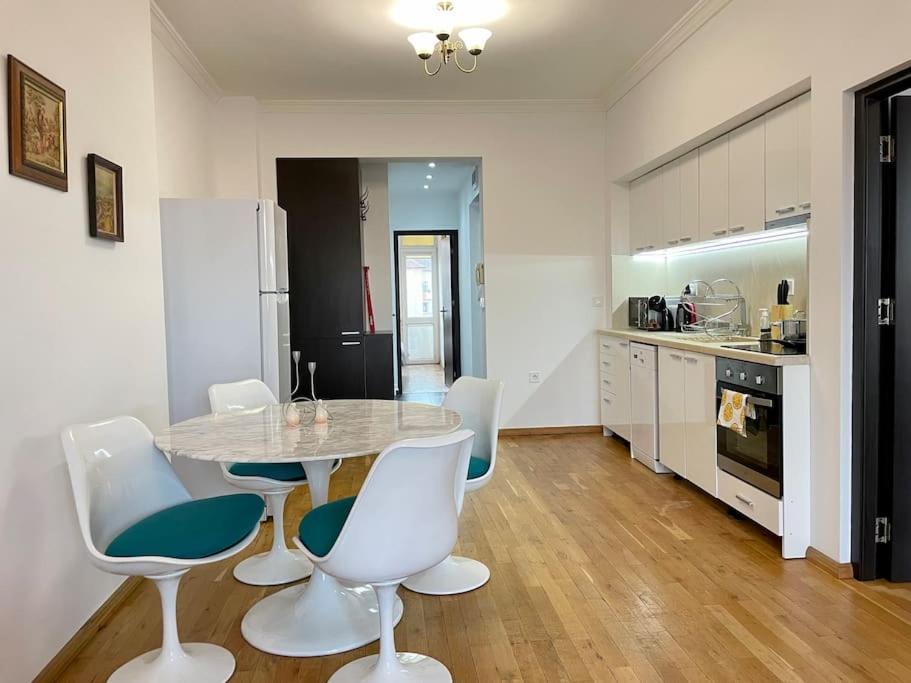 Appartement 2bd On Vitosha Street By Cosher Sofia