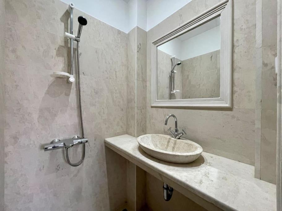2bd On Vitosha Street By Cosher Sofía